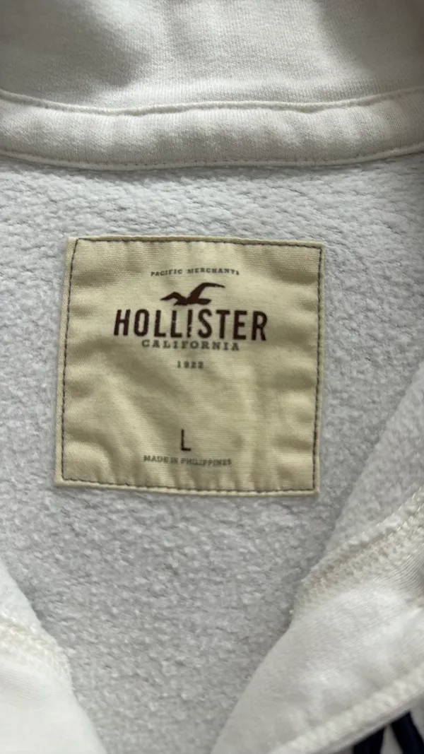 Hollister Y2K Button-Up Sweater  - Image 4