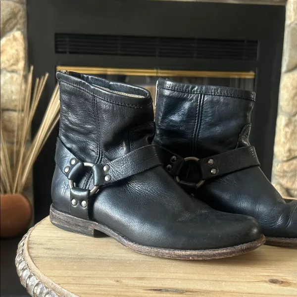 Frye Phillip Harness Short Ankle Boots Womens Size 7 B Black Leather‎ Zip Moto - Image 2