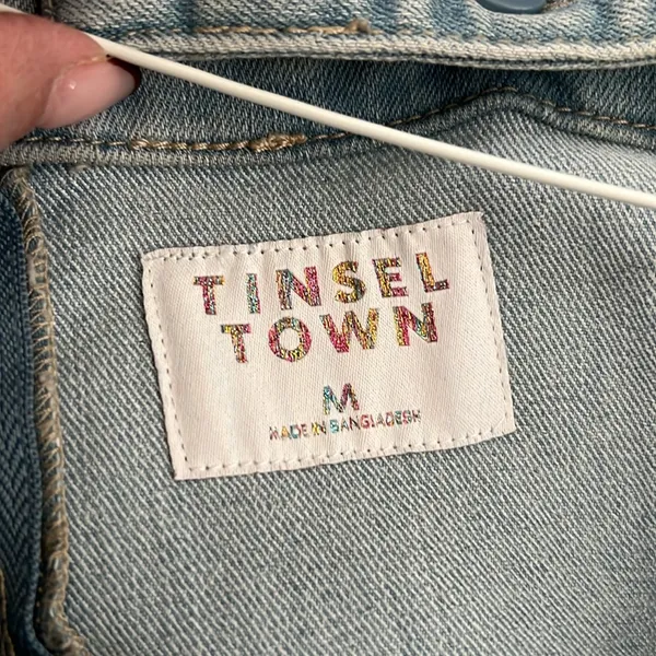 Tinseltown belted Denim Jumpsuit light wash, Size Medium NWT - Image 6