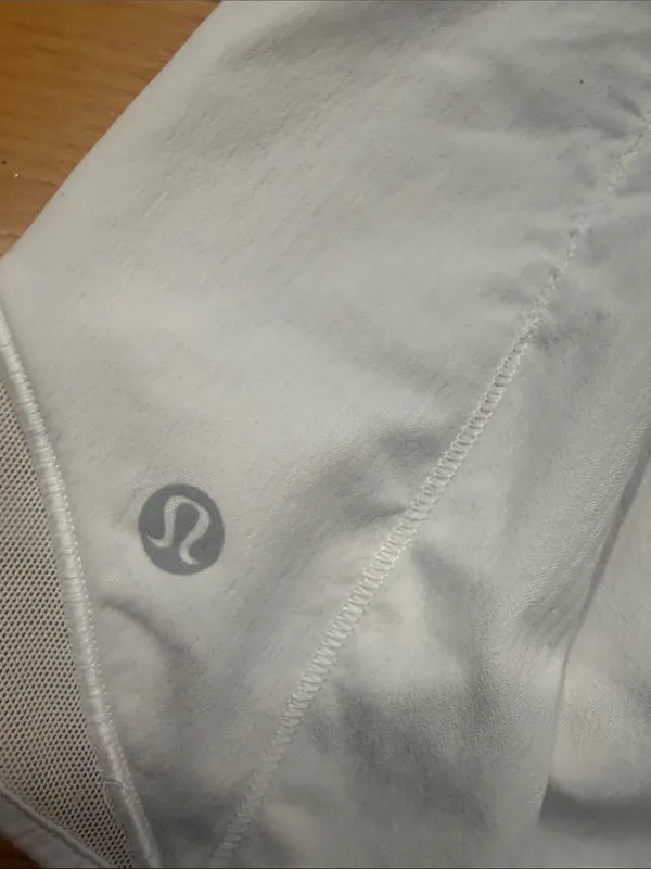 Lululemon white short size 6 . - Image 9
