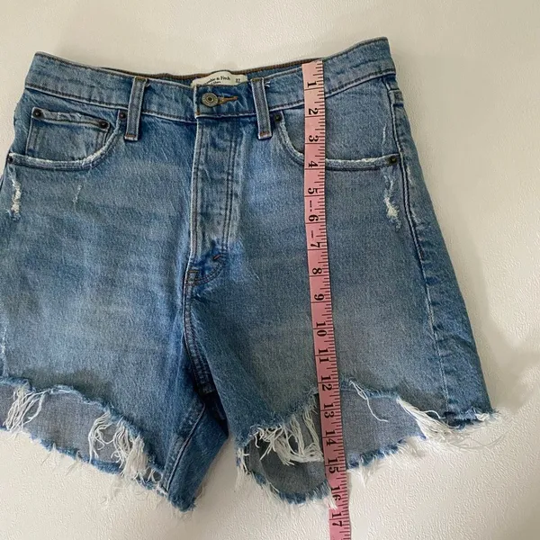 Abercrombie & Fitch Dad Shorts Size 27/4 High Rise Distressed Denim Cutoff - Image 6