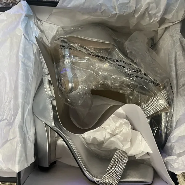 Marc fisher Angelo heel Sz 7M - Image 2