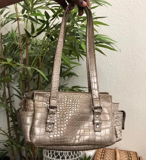 Grey Silver croc pattern mini shoulder handbag purse silver tone buckle cargo pocket 2000s Y2K - Image 3
