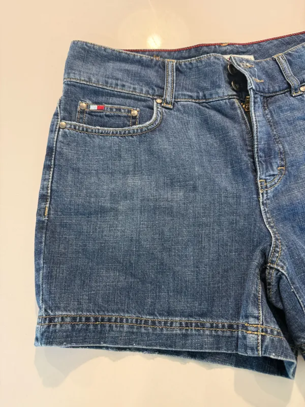 Tommy Hilfiger Classic Indigo Denim Jean Shorts Preppy/Y2k vibes Size‎ 8 - Image 3