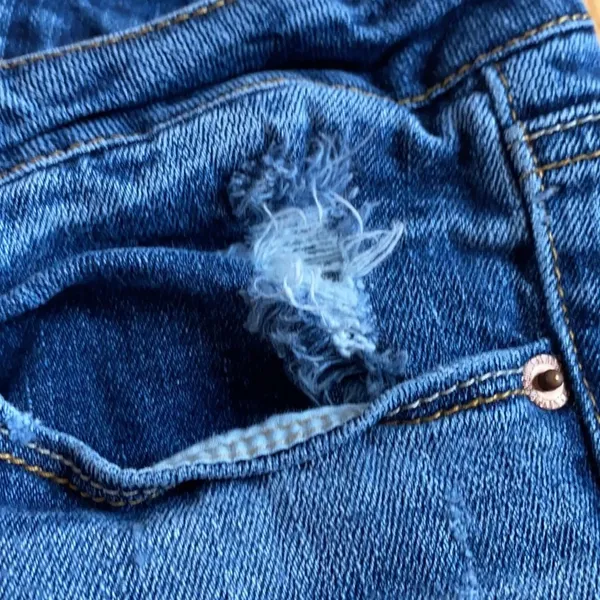 American Eagle Outfitters Skinny Distressed Low Rise Stretch Jeans size 6‎ - Image 5