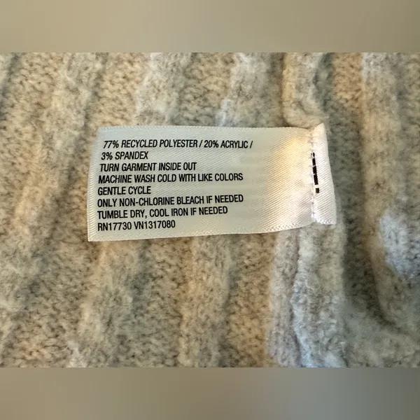 Women’s Ava & Viv Light Gray Knit Fabric - Image 6