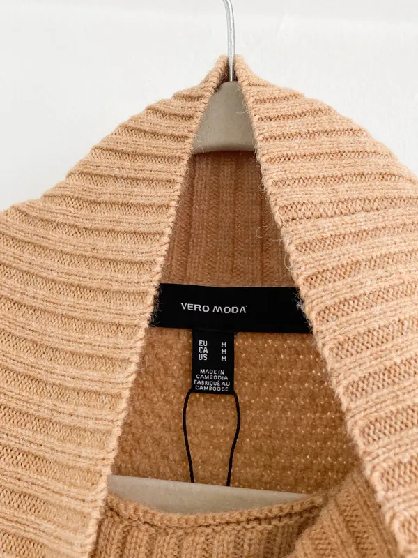 Vero Moda Tan Cable Knit Sleeveless Sweater Vest - Image 3