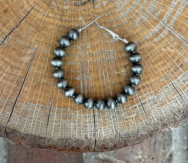 1.5 inch Navajo Style Pearl Hoop Earrings - Image 2
