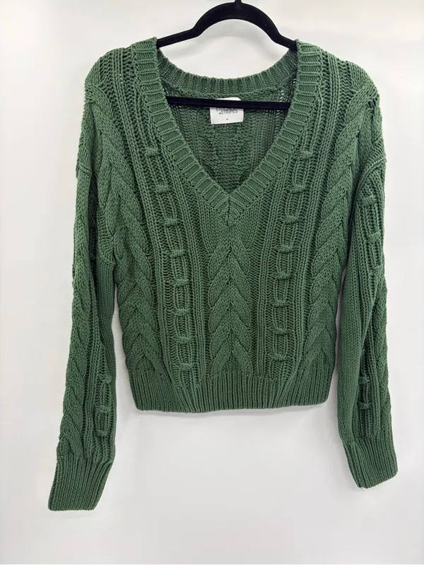 Stitches and stripes v neck cable knit long sleeve sweater size medium - Image 2