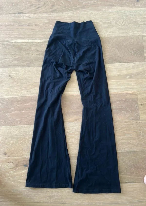 OFFLINE by Aerie Black Flare High-Rise Leggings - Image 2