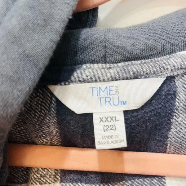 Oversized flannel hoodie from Time and Tru gray white size 3X - Image 3