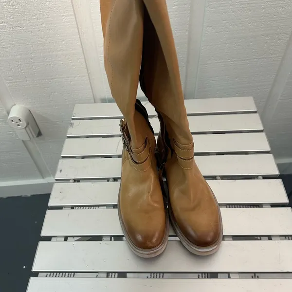 Sam Edelman Tan Boots with Zipper Size 6 NWOT - Image 2