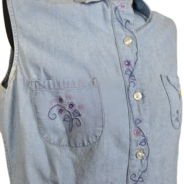 Vtg 90s Disney Store Winnie the Pooh Embroidered Chambray Shirt Button Up Sz M - Image 4