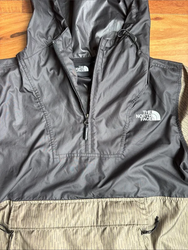 North Face windbreaker - Image 2