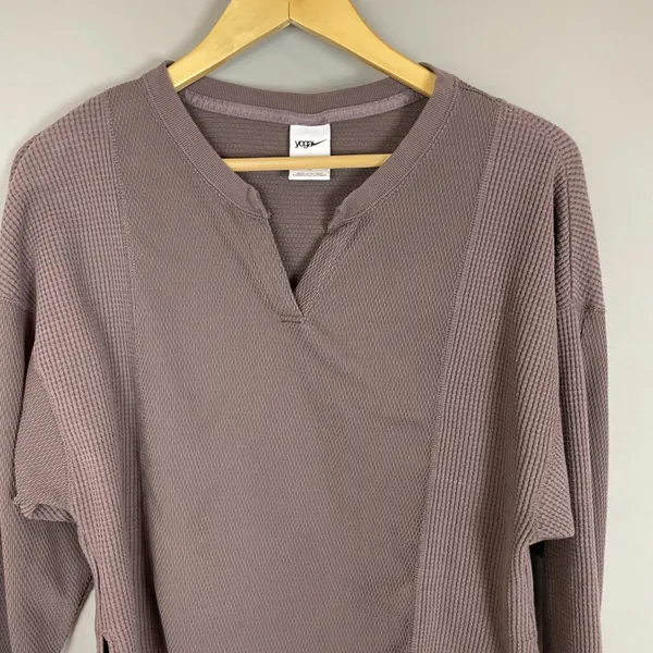 Nike Yoga Dri-Fit Luxe Cover-Up Shirt‎ Women Long Sleeve Henley Size Medium Knit - Image 5