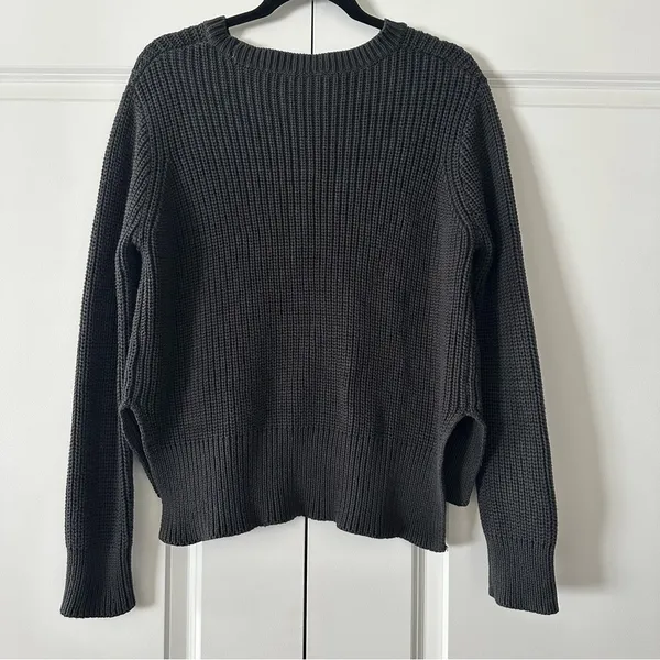 H&M | Women’s Chunky-Knit Split Hem Cropped Sweater | Medium - Image 5