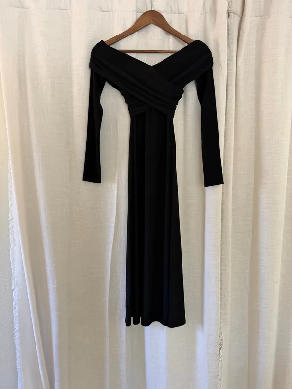Aritzia Maxi Dress - Image 4