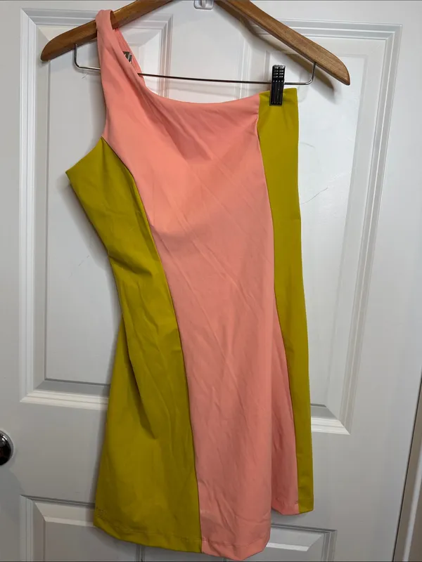 Outdoor Voices Coral and Chartreuse One-Shoulder Mini Dress sz Small - Image 3
