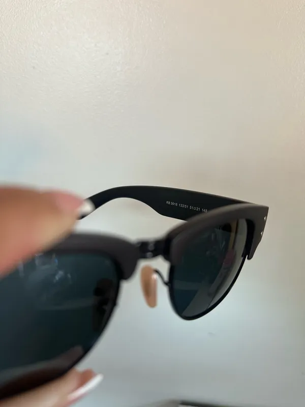 Ray-Ban Sunglasses - Image 4