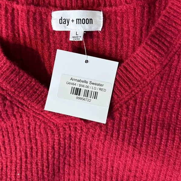 Day + Moon: V-Neck Sweater Cropped Top with Cap‎ Sleeves Annabelle Red NWT - Image 7
