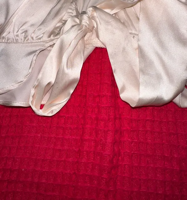 pink top - Image 2