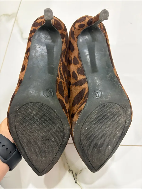 Target Leopard Print Pointed Toe Pumps - Brown & Black size 9 - Image 4