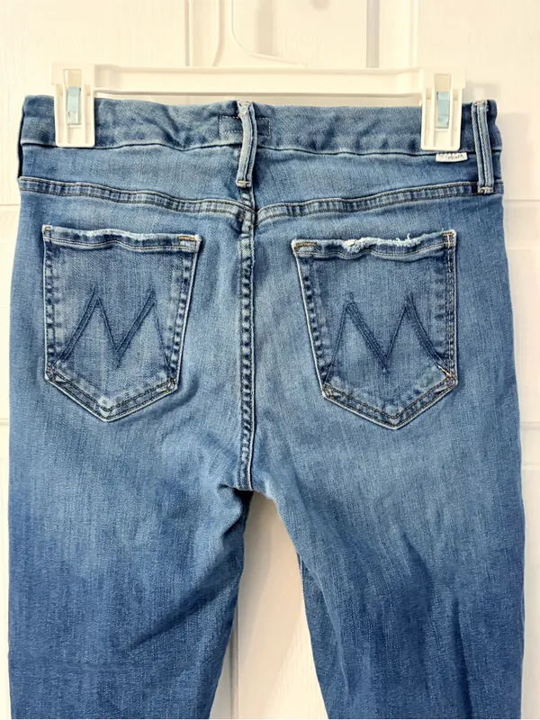 MOTHER Skinny Jeans in Medium Blue Wash - Image 6