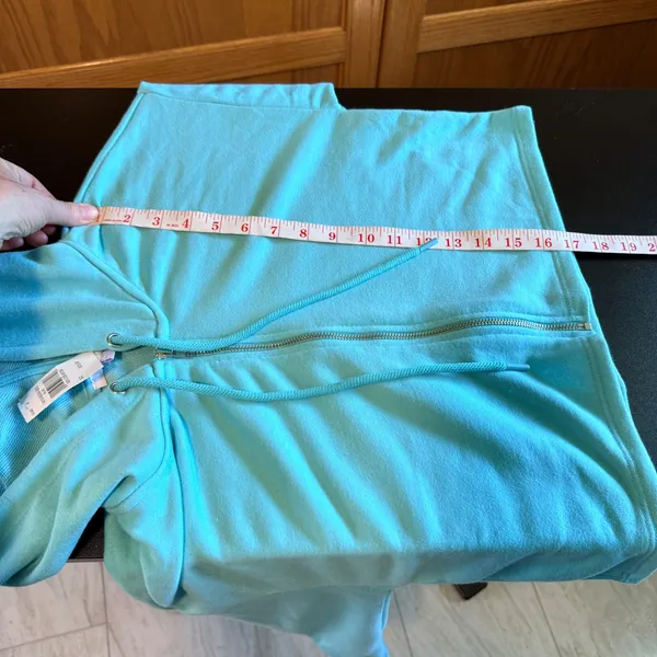 Iris NEW Medium Aqua Blue Cropped Zip Up Hoodie Sweatshirt lightweight NWT - Image 8