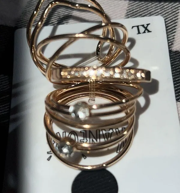 Two sets of stackable goldtone rings size 9 Gold - Image 7