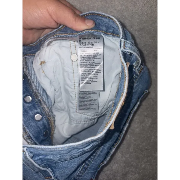 levis 501 shorts‎ womens cut off button fly mid rise 26 - Image 4