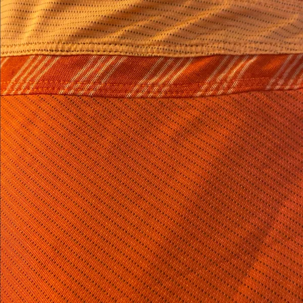 Lululemon Swift Speed Top, Size 6 - Image 5
