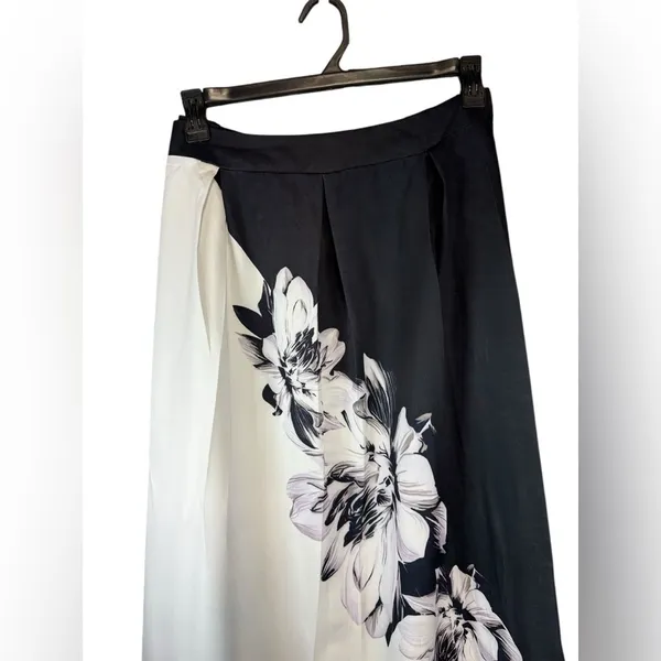 Shein beautiful plus size long‎ skirt with floral designs size 2xl - Image 4