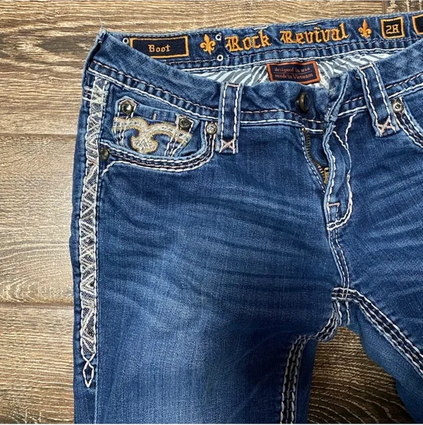 Women’s rock revival jeans  - Image 2