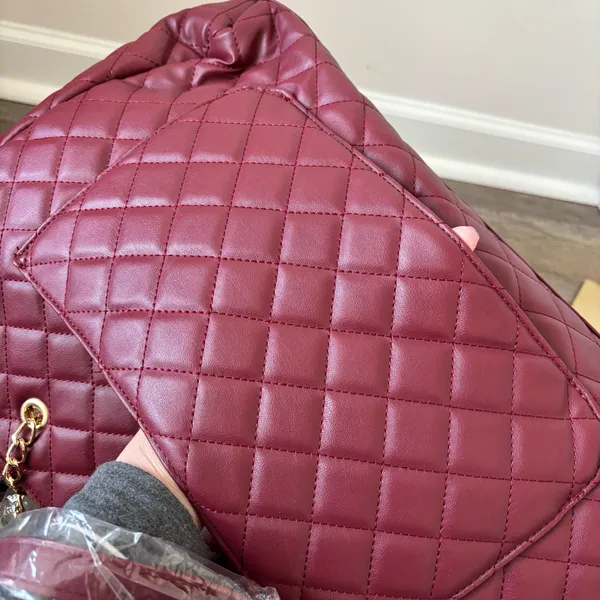 Gilda Paris large quilted tote bag in a wine color NWT $199 - Image 5