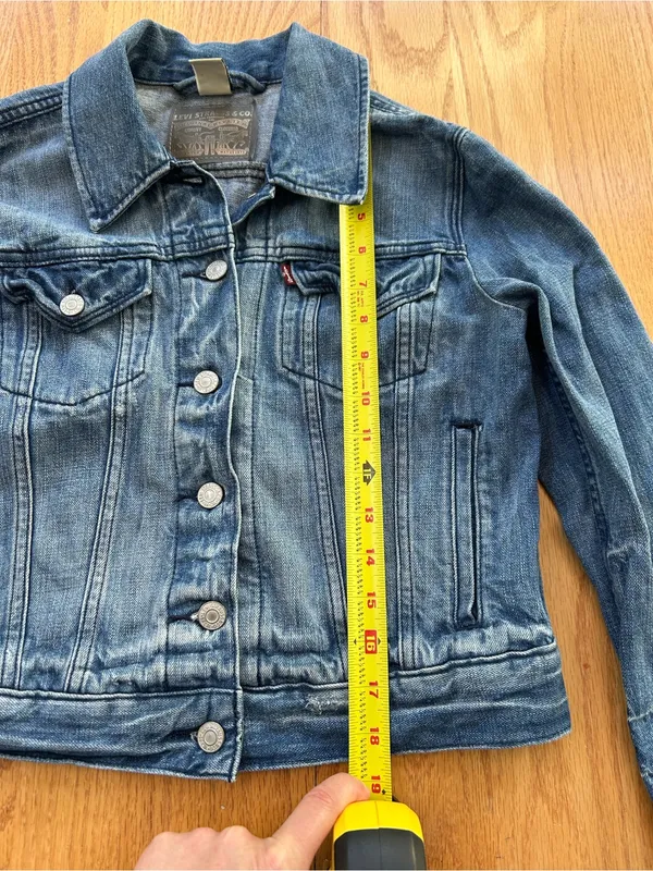 Levi's Original Trucker Denim Jacket Blue‎ Women's Size Medium M 70270-0038 - Image 8