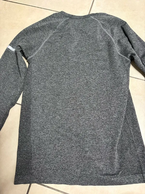BCG Long Sleeve size xs  - Image 3