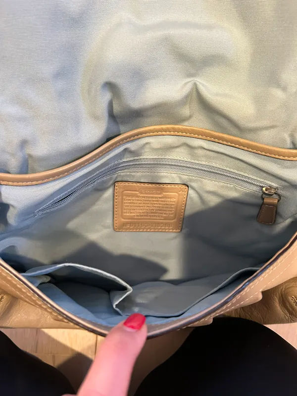 Coach Soho Pleated Tan Leather Flap Shoulder Bag - Image 6
