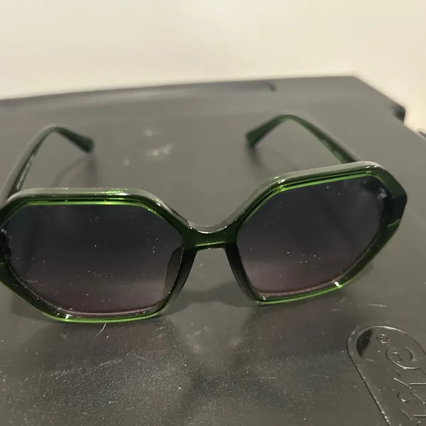 Green Sunglasses - Image 9