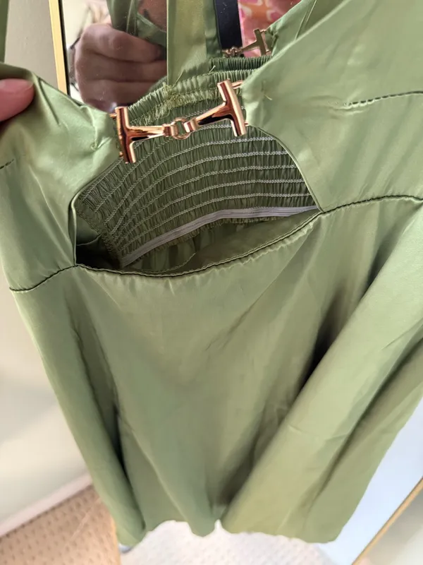 Amazon Green satin dress - Image 3