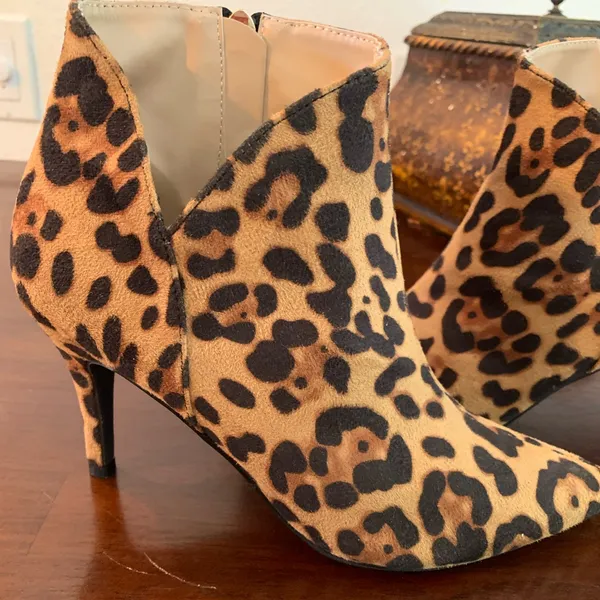 New York & Company Leopard Booties Black Size 8 - Image 2