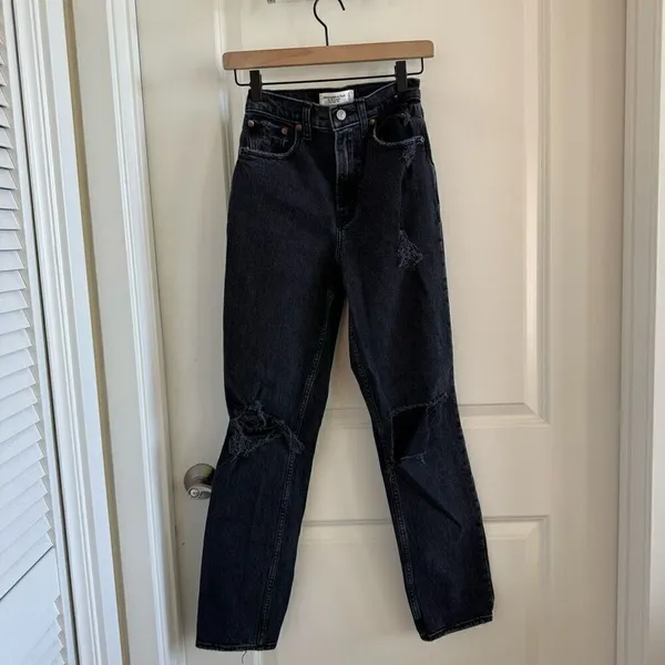 Abercrombie Curve Love Ultra High Rise 90s Straight Jean - Image 5