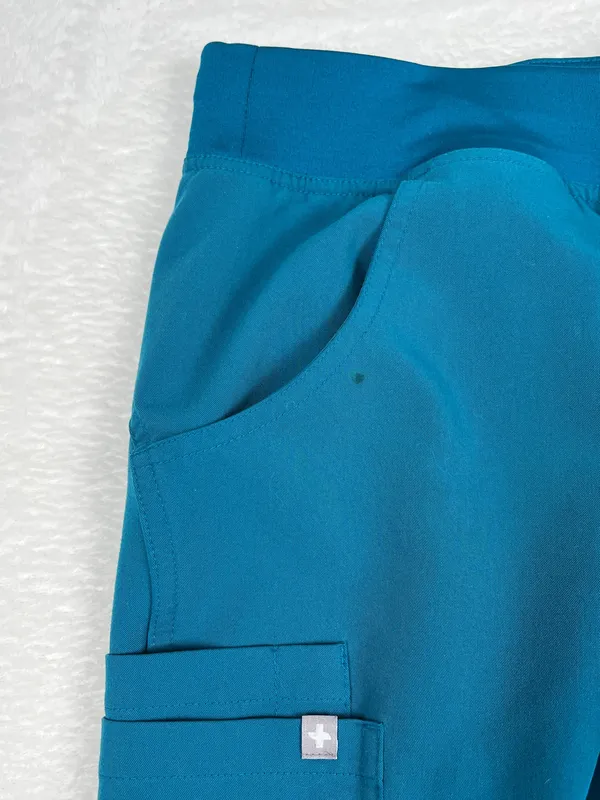 Figs Set Pacific Blue Casma Scrub Top Kade Cargo Pants Size L - Image 4