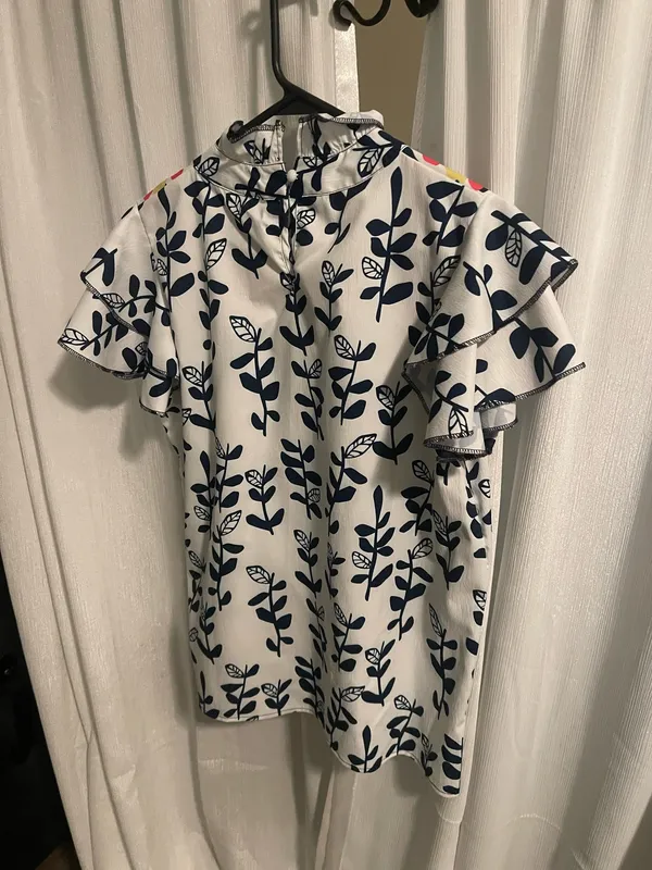 Spring floral Blouse Multiple Size L - Image 2