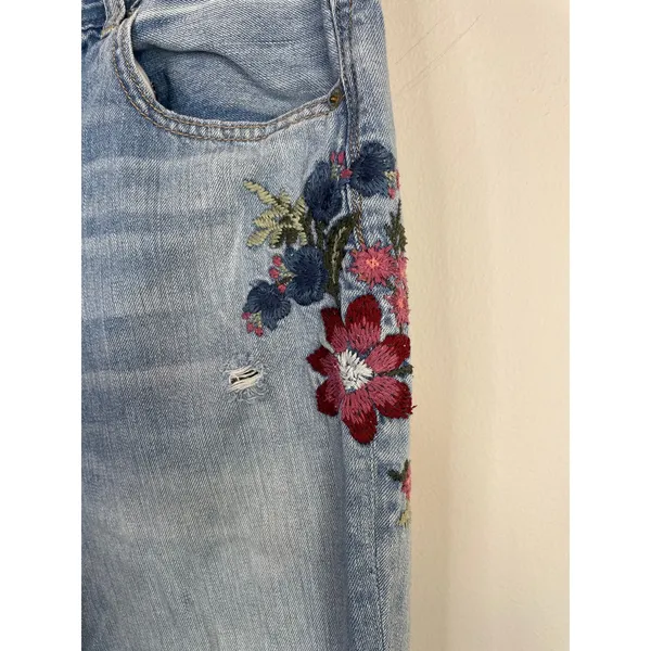 American Eagle Floral Embroidered Mom Jeans High Waist Frayed Hems 8 extra long - Image 4