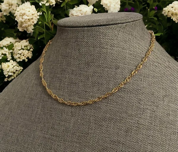 Vintage Gold Tone Twisted Chain Necklace - Image 2