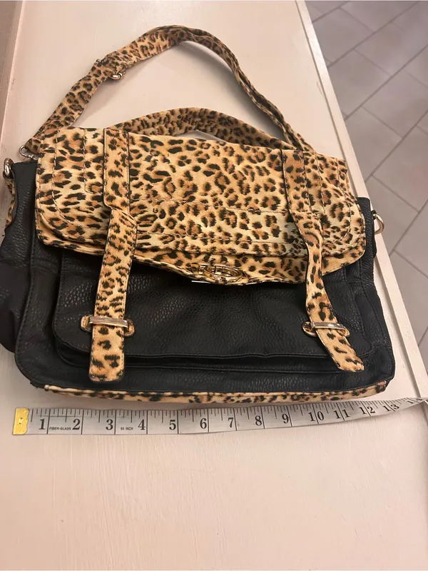 Leopard Print Flap Satchel Handbag - Black & Leopard very nice! Never used - Image 2