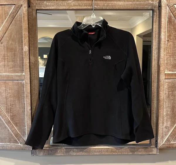 The North Face Polartec Classic Black Pullover Performance Fleece Long Sleeve Medium Top - Image 2
