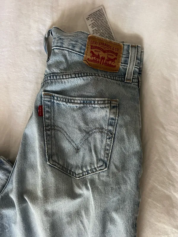 Levi’s High-Rise boyfriend loose Jeans - Image 2