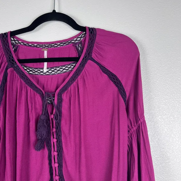 Free People Magenta‎ Boho Bell Sleeve Tassel Crochet Blouse XS OB511192 - Image 8