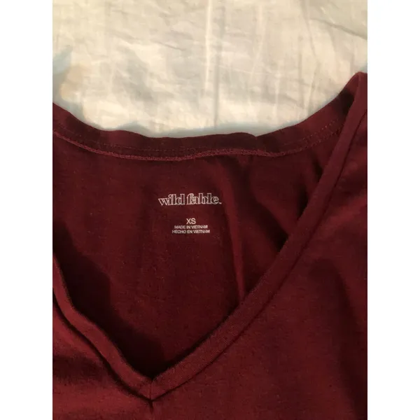 Wild Fable red v-neck short sleeve crop top t-shirt Size XS - Image 4